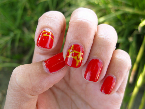 Redshirts-ManicureMonday-4