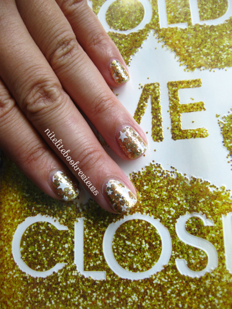 HoldMeCloser-ManicureMonday-4